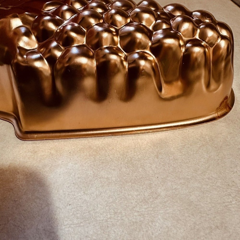 Copper Color Aluminum Grapes Design Jello Mold Wall Hanging Farmhouse Décor 4Cup - Picture 8 of 13